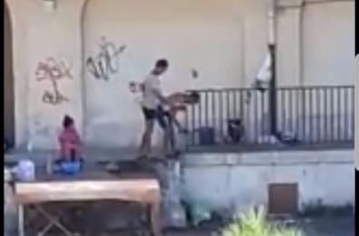 Barletta, nell'ex scalo merci
incuria e malaffare