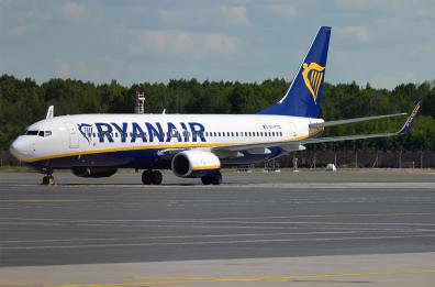 Bari-Cagliari, 12 ore di attesa
l'ira dei passeggeri in Aeroporto
