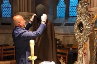 Le reliquie di Padre Pio
folgorano lo stilista Vacca