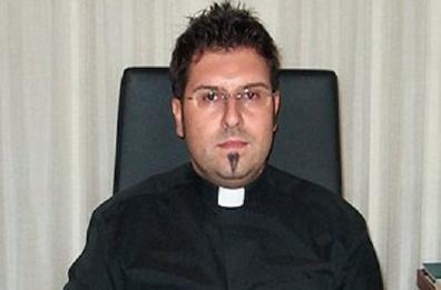 Pedofilia, ex parroco Brindisi
condannato a otto anni