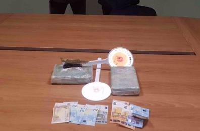 Cerignola, bloccati corrieri
con 2 chili e mezzo di cocaina