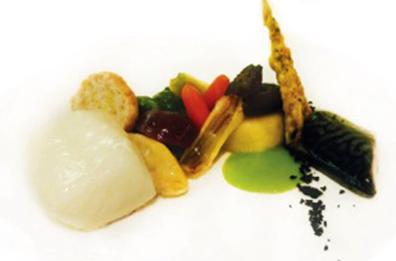 Filetto di merluzzo con crema di fave e sgombro alla camomilla