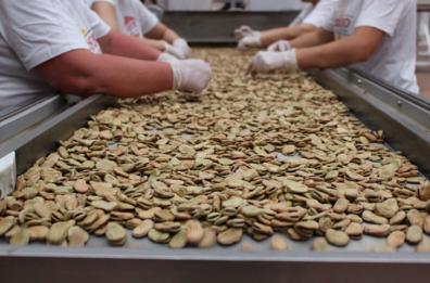 È festa, c’è frutta secca a tavola