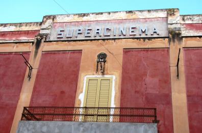 Trani, per l'ex Supercinema
urgente la bonifica dall'amianto