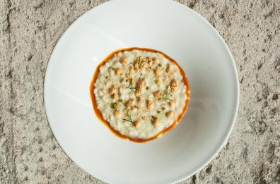 Risotto al pecorino, ricci di mare e finocchietto selvatico