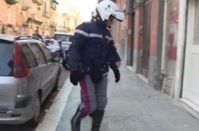 Nigeriano aggredito a Bari
Polizia segue pista del litigio