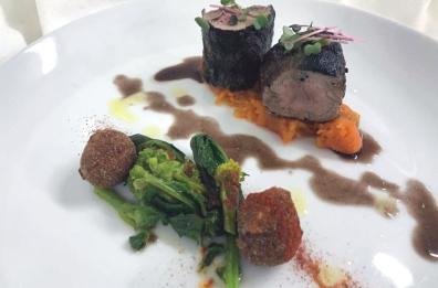 Filetto di maialino con salsa di zucca e cuore filante di podolico