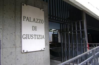 Sparò al rivale a Taranto, pena ridotta in appello per una 35enne
