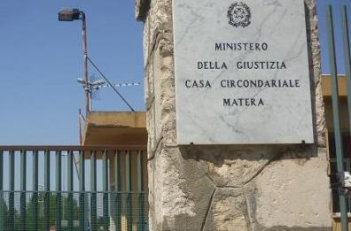 Corruzione, arrestato
agente penitenziario a Matera
