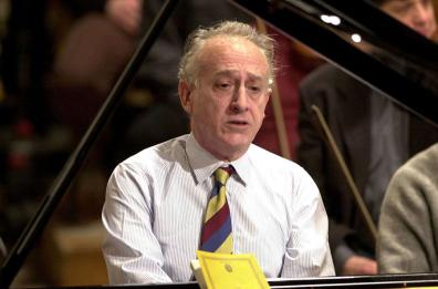 Bari,  tutto esaurito per i Maurizio Pollini
