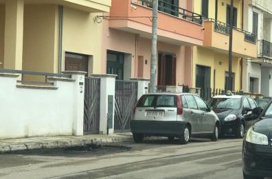 In fiamme auto moglie 
presidente Sgm Lecce