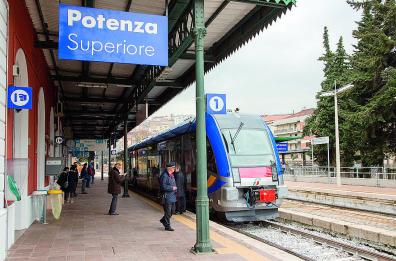 «Treni, basta con disagi e disservizi»: in Basilicata  cresce la protesta