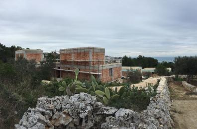 Abuso edilizio a Diso
sigilli a residence sul mare