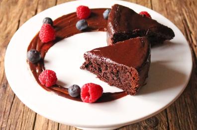 Per innamorati, torta briosa al cioccolato e moscato