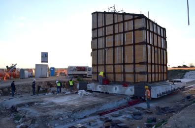 Palo, così l'antica torre è stata spostata e salvata per fare spazio alla strada