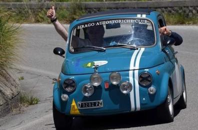 Potenza-Lourdes-Lauria
due amici e la passione
per le vecchie 500 Fiat