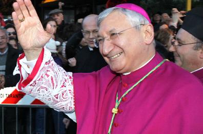 Taranto, il vescovo a Emiliano: su Ilva la pazienza della gente è finita