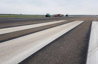 Bari, ecco l'aeroporto chiuso per i lavori di potenziamento della pista