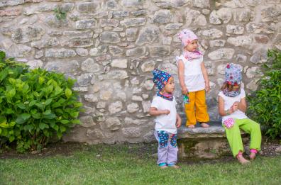 Arrivano i vestiti
che crescono con i bambini