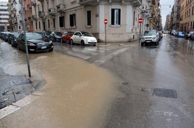 Bari, una rottura di fogna
dopo l'altra: in tilt Madonnella