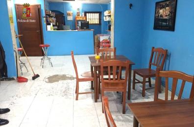 Taranto, spaccia droga in circolo
ai Tamburi: arrestato 23enne