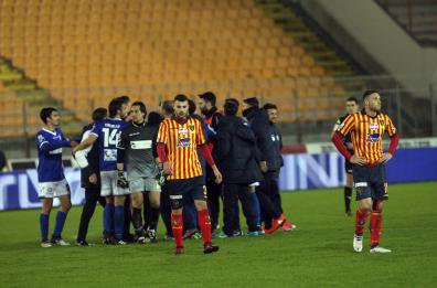 Lecce beffato in rimonta
sfuma l'allungo in vetta