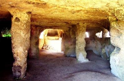 Torna la «Via Crucis»
nel suggestivo scenario
degli ipogei Capparelli