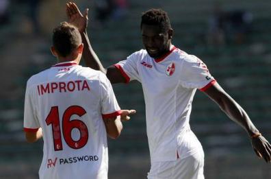 Bari rimonta ad Avellino
prosegue corsa a play off
Fogga travolto dall'Empoli
