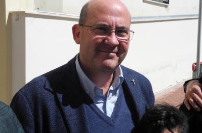 Andria, minacce al prete
caccia ai due responsabili