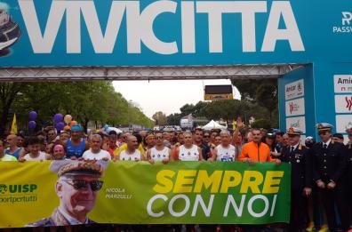 Vivicittà,  striscione di 8 metri:
 «Marzulli sempre con noi»