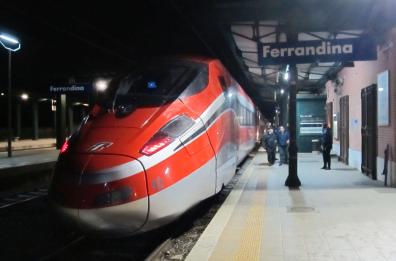 Matera, bus di collegamento
fuori orario rispetto al treno