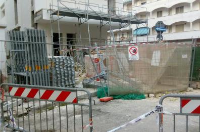 Gallipoli, esplosione in un edificio
 colpito e danneggiato un cantiere