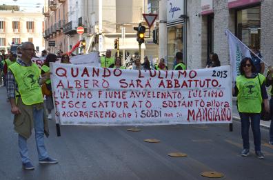 Sit-in per dire «altolà» 
 all’inceneritore di Modugno