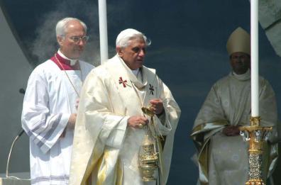 Il ricordo di Ratzinger: la sua rinuncia, un atto profetico