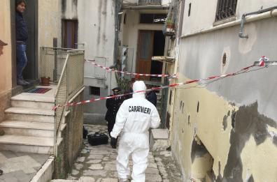 Melfi, tragedia della follia: uccide la moglie e si ammazza