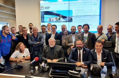 Ilva, ecco il tavolo «parallelo»
di Emiliano per le trattative
Politici e sindacati: chi c'era