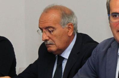 Soldi dall'Ilva, la base 
contro Vico: si dimetta