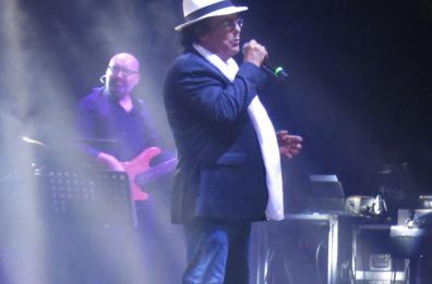 Andria, Al Bano in concerto festeggia il suo compleanno «senza sbarre»