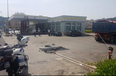Ciclista muore investito 
da tir in via Napoli a Bari