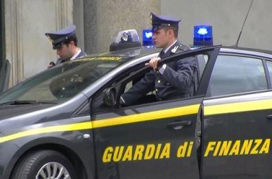 Giocattoli contraffatti dalla Grecia, sequestro in porto Bari