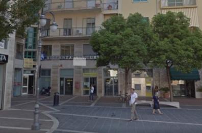 Tenta truffa su Poste pay
arrestato  24enne a Foggia