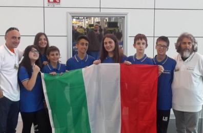 Bari, 5 piccoli «geni»
ai mondiali in Canada
grazie a una colletta
