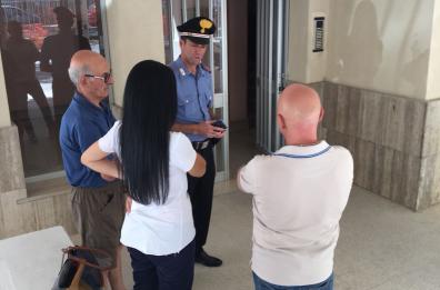 Barletta, anziano ucciso a coltellate in casa: arrestato il figlio 45enne
