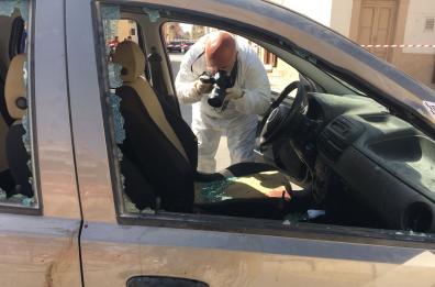San Ferdinando, pregiudicato freddato nell'auto in pieno giorno 