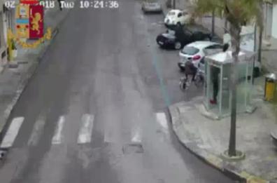 Prima le bombe, poi la richiesta
a un Compro oro di Nardò:
«Hai 24 ore per darci 50mila €»