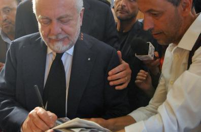 Bari calcio, inizia l'era De Laurentiis
Firme e interviste al Comune