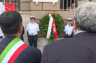 Strage di Bologna, cerimonia a Bari
col sindaco e il presidente Emiliano