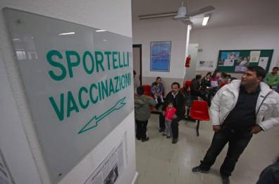 Vaccini, l'ira bipartisan pugliese: «Già disponibile l'anagrafe Giada»