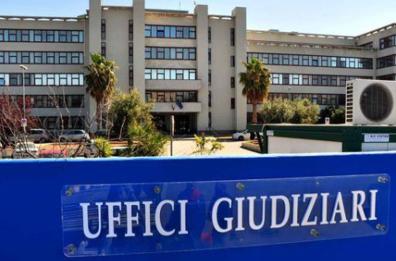 Palagiustizia Bari, colpo di scena: «La Procura può restare lì»