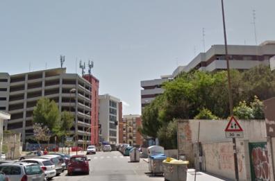 Bari, si cala i pantaloni e si masturba davanti a una donna: arrestato 48enne